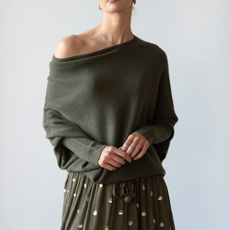 Off-Shoulder Loose-Fit Sweater | Chic & Relaxed | Versatile Style